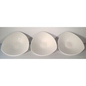 Crate and Barrel Triangular Flying Saucer Dessert Salad Bowls  Set of 3 White 7”